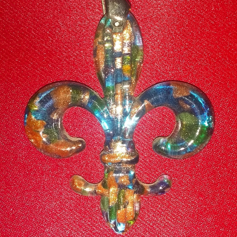Fleur-de-lis necklace